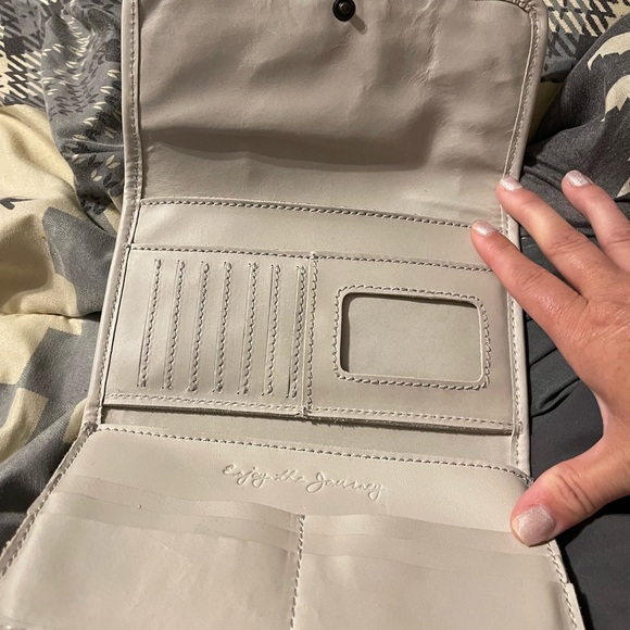 Oak river wallet/clutch - Picture 6 of 8